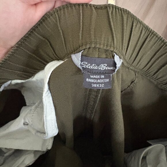 Eddie Bauer Green Chino Pants Size 38x32 Office Professional - Picture 6 of 6